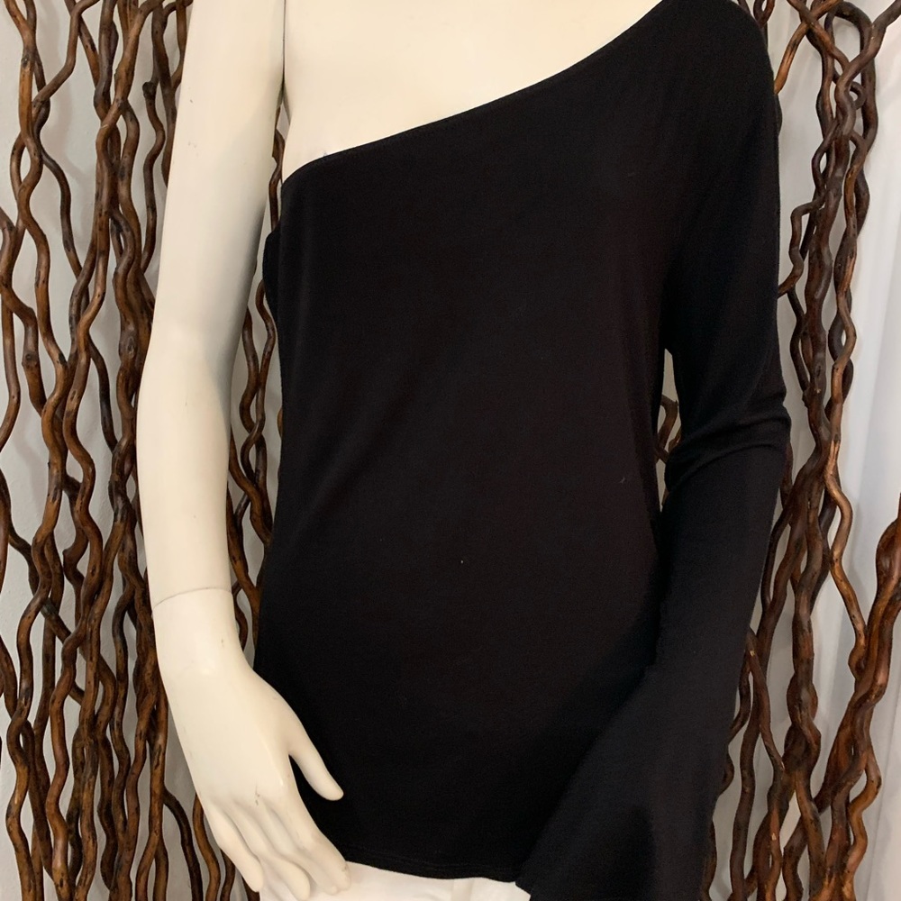 New White House Black Market Single Sleeve Top